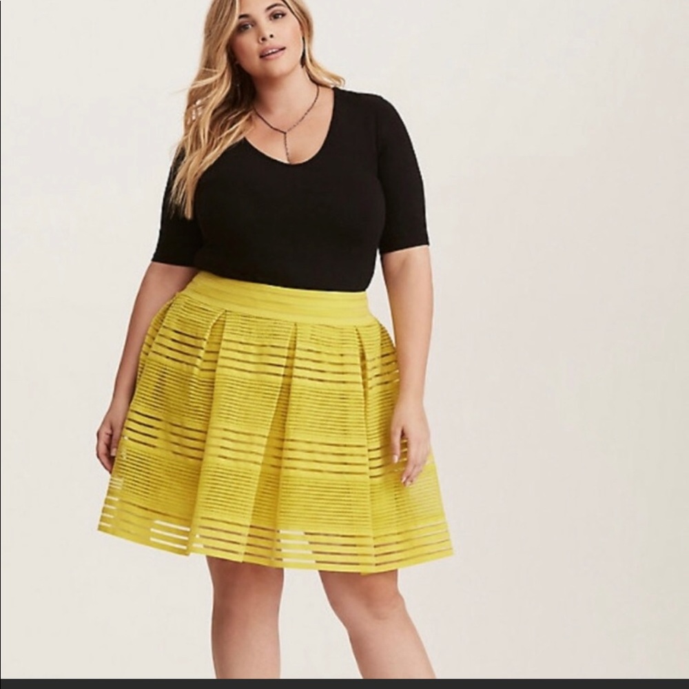 NWOT Torrid 2X striped sheer overlay skirt